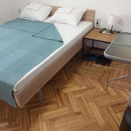 Airport Md Rooms 베오그라드 외부 사진